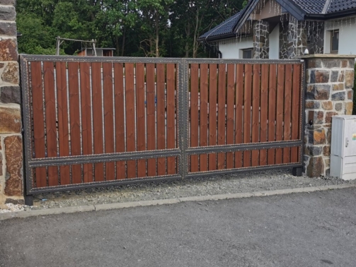 kovane_oplotenia_brany_a_branky1