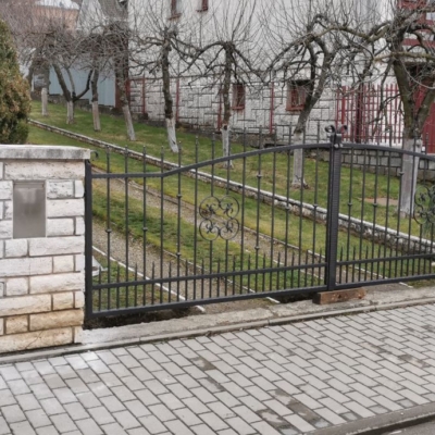 kovane_oplotenia_brany_a_branky6